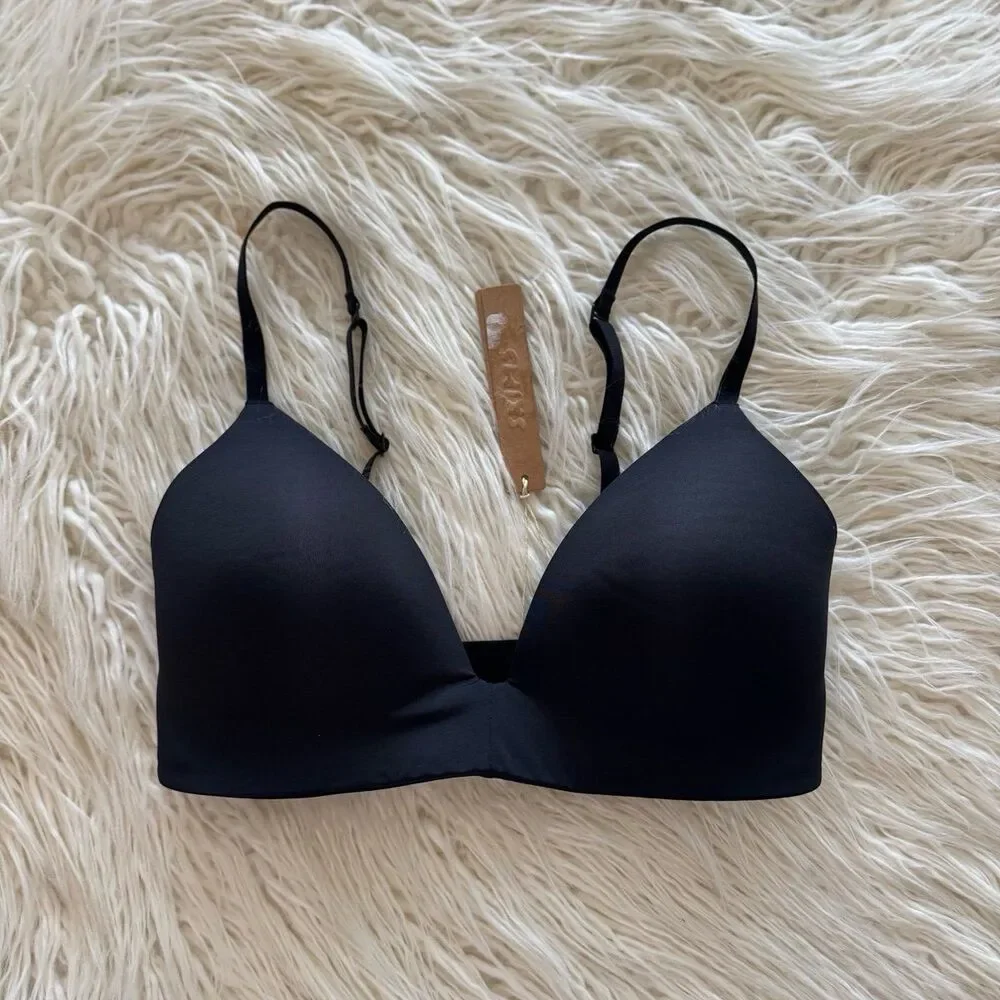 Skims Wireless Form T-shirt Bra Onyx Size 32D